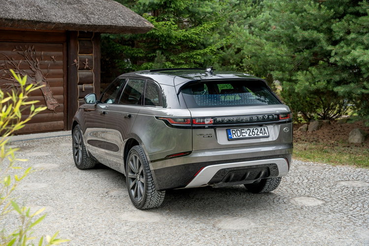 Land Rover Range Rover VELAR R-Dynamic S / 2.0 240KM AWD / Serwis ASO / Panorama / Meridian / FV zdjęcie 2
