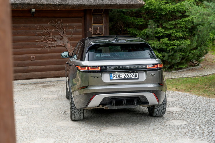 Land Rover Range Rover VELAR R-Dynamic S / 2.0 240KM AWD / Serwis ASO / Panorama / Meridian / FV zdjęcie 24