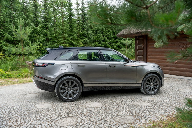 Land Rover Range Rover VELAR R-Dynamic S / 2.0 240KM AWD / Serwis ASO / Panorama / Meridian / FV zdjęcie 33