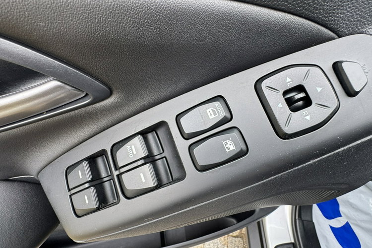 Hyundai ix35 1.6 Benz 135KM z Niemiec, LIFT 2015r, Pół-skóry, Grzane fotele, NAVI zdjęcie 23