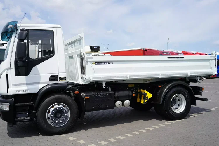 Iveco / EUROCARGO / 180-320 / E 6 / WYWROTKA / ŁAD. 10 550 KG zdjęcie 26