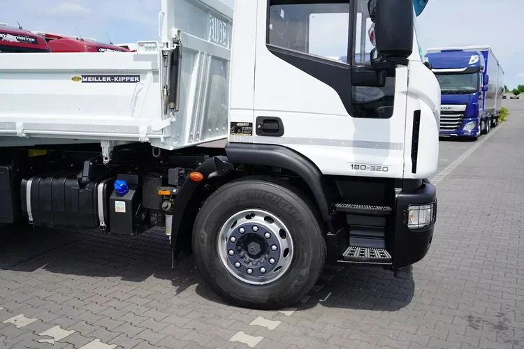 Iveco / EUROCARGO / 180-320 / E 6 / WYWROTKA / ŁAD. 10 550 KG zdjęcie 35