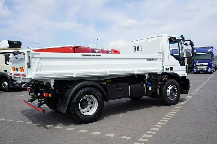 Iveco / EUROCARGO / 180-320 / E 6 / WYWROTKA / ŁAD. 10 550 KG zdjęcie 38