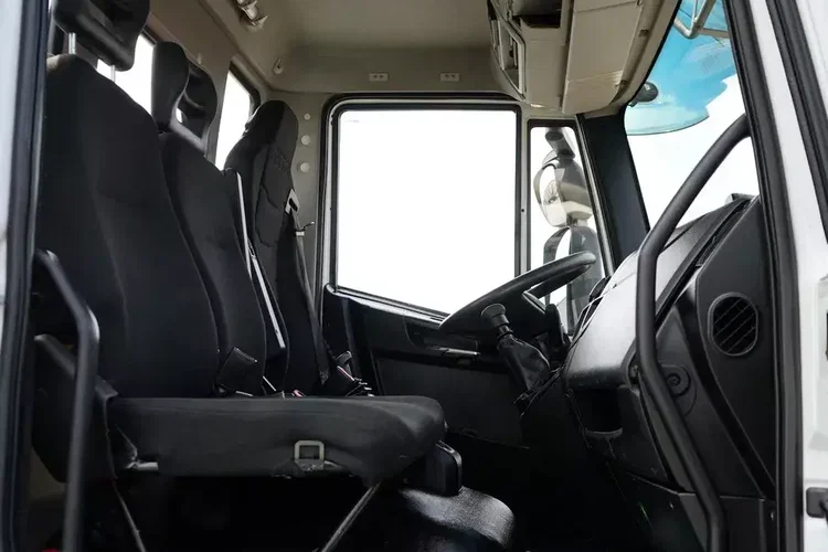 Iveco / EUROCARGO / 180-320 / E 6 / WYWROTKA / ŁAD. 10 550 KG zdjęcie 8