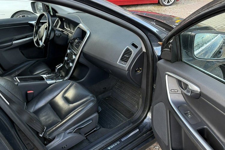 Volvo XC 60 2.0d4 163KM automat 4x4 AWD ledy bi xenon radar asystent skóry kamera zdjęcie 10