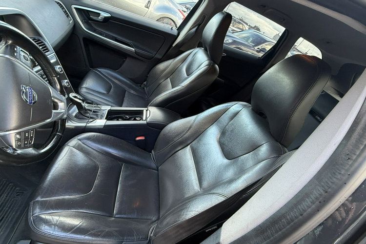 Volvo XC 60 2.0d4 163KM automat 4x4 AWD ledy bi xenon radar asystent skóry kamera zdjęcie 18