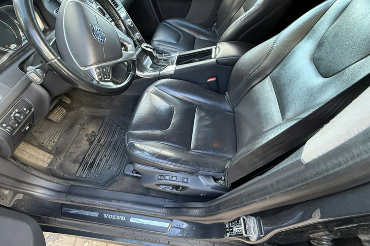 Volvo XC 60 2.0d4 163KM automat 4x4 AWD ledy bi xenon radar asystent skóry kamera zdjęcie 19