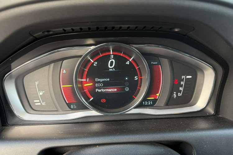 Volvo XC 60 2.0d4 163KM automat 4x4 AWD ledy bi xenon radar asystent skóry kamera zdjęcie 23