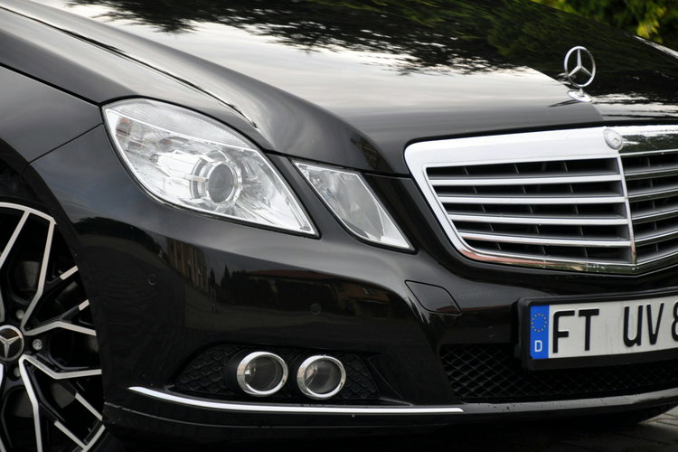 Mercedes E 200 1.8K(184KM) Avantgarde Navi El.Fotele Klimatronik Welur Szyber Alu19" zdjęcie 12