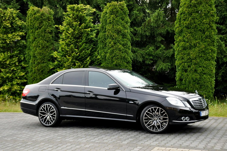 Mercedes E 200 1.8K(184KM) Avantgarde Navi El.Fotele Klimatronik Welur Szyber Alu19" zdjęcie 4