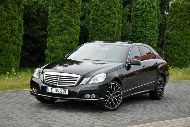 Mercedes E 200 1.8K(184KM) Avantgarde Navi El.Fotele Klimatronik Welur Szyber Alu19" zdjęcie 9