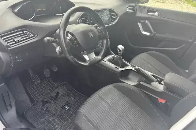 Peugeot 308 zdjęcie 12