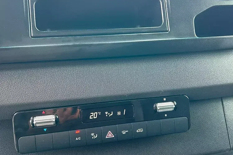 Mercedes Sprinter zdjęcie 17