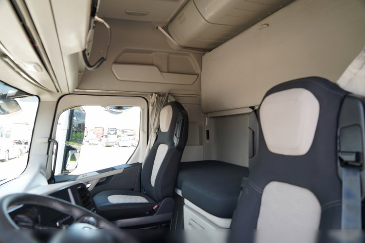 Ford F-MAX 500 / KLIMA POSTOJOWA / EURO 6 zdjęcie 25