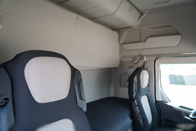 Ford F-MAX 500 / KLIMA POSTOJOWA / EURO 6 zdjęcie 36