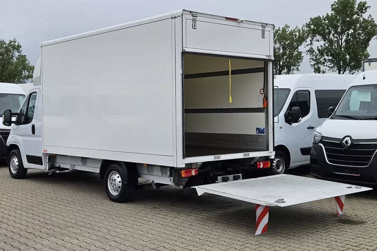 Citroen Jumper Kontener 8 ePAL 89900zł NETTO 2.2HDi/140KM zdjęcie 13