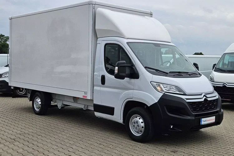 Citroen Jumper Kontener 8 ePAL 89900zł NETTO 2.2HDi/140KM zdjęcie 3