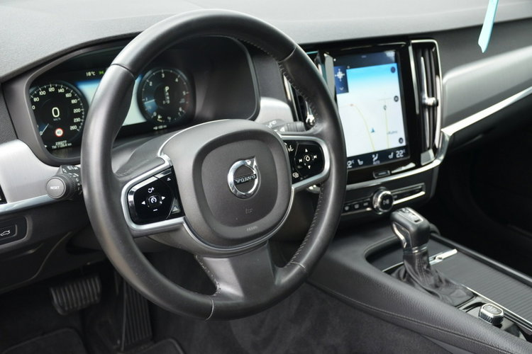 Volvo V90 SUPER STAN 2.0D3 150KM Serwis Skóra Navi Radar el.klapa As.pasa zdjęcie 23