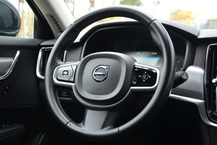 Volvo V90 SUPER STAN 2.0D3 150KM Serwis Skóra Navi Radar el.klapa As.pasa zdjęcie 30