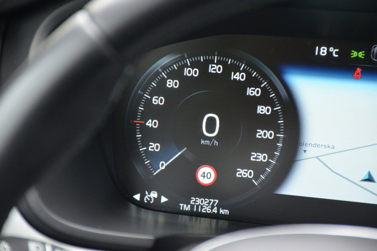 Volvo V90 SUPER STAN 2.0D3 150KM Serwis Skóra Navi Radar el.klapa As.pasa zdjęcie 32