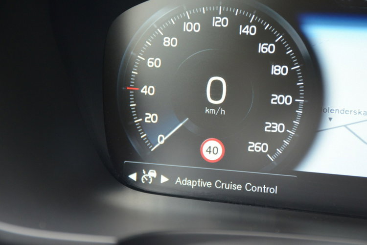 Volvo V90 SUPER STAN 2.0D3 150KM Serwis Skóra Navi Radar el.klapa As.pasa zdjęcie 34
