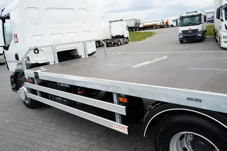 Renault / D 16 / 240 / ACC / E 6 / PLATFORMA / ŁAD. 10 060 KG zdjęcie 10