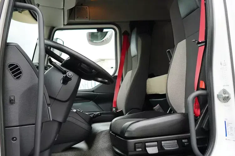 Renault / D 16 / 240 / ACC / E 6 / PLATFORMA / ŁAD. 10 060 KG zdjęcie 7