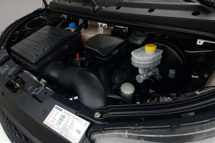 Iveco Daily 35S15 WINDA 8EP KONTENER 4.22x2.11x2.14 KLIMA KRAJOWY 3.0 zdjęcie 13