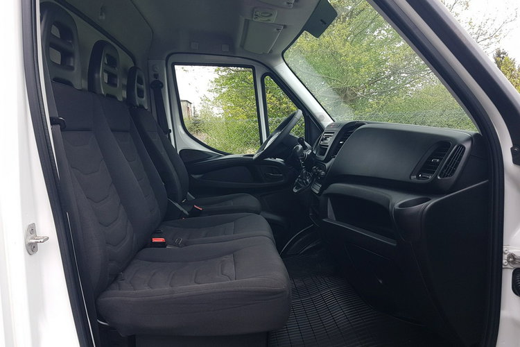 Iveco Daily 35S15 WINDA 8EP KONTENER 4.22x2.11x2.14 KLIMA KRAJOWY 3.0 zdjęcie 25