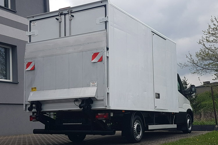 Iveco Daily 35S15 WINDA 8EP KONTENER 4.22x2.11x2.14 KLIMA KRAJOWY 3.0 zdjęcie 28