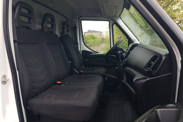 Iveco Daily 35S15 WINDA 8EP KONTENER 4.22x2.11x2.14 KLIMA KRAJOWY 3.0 zdjęcie 8