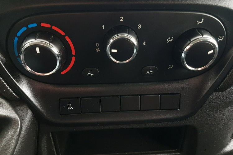 Iveco Daily 35S15 WINDA 8EP KONTENER 4.22x2.11x2.14 KLIMA KRAJOWY 3.0 zdjęcie 31