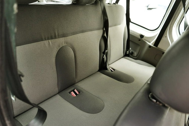 Renault Trafic 2.0DCI Klimna, 9 osób, 2013r. zdjęcie 18