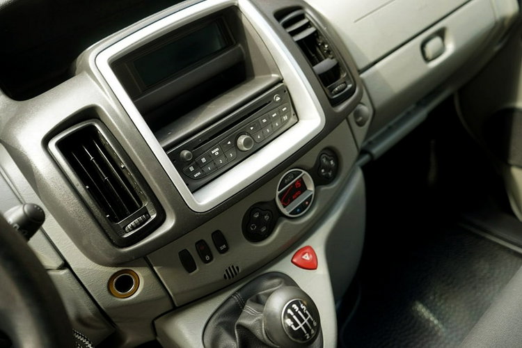 Renault Trafic 2.0DCI Klimna, 9 osób, 2013r. zdjęcie 22