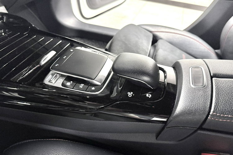Mercedes A 35 AMG A35 AMG TURBO 306KM 4Mat Burmester Alcantara BLack Edition Performance zdjęcie 28
