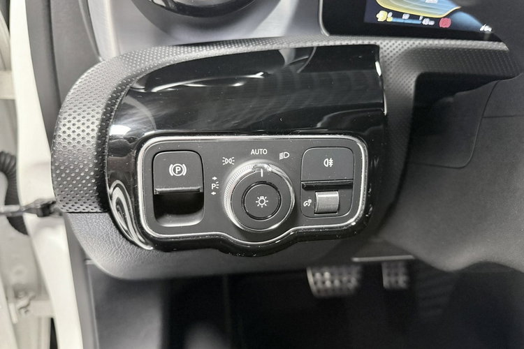 Mercedes A 35 AMG A35 AMG TURBO 306KM 4Mat Burmester Alcantara BLack Edition Performance zdjęcie 30