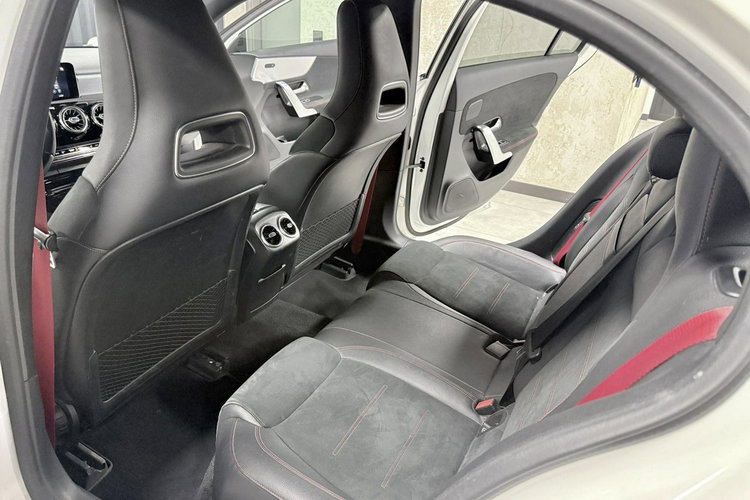 Mercedes A 35 AMG A35 AMG TURBO 306KM 4Mat Burmester Alcantara BLack Edition Performance zdjęcie 35