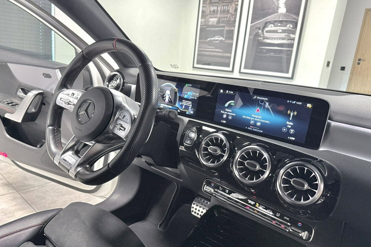 Mercedes A 35 AMG A35 AMG TURBO 306KM 4Mat Burmester Alcantara BLack Edition Performance zdjęcie 36