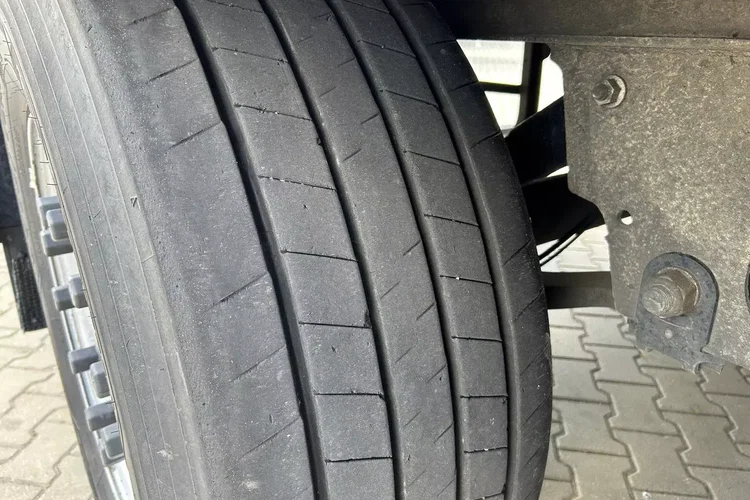 ThermoKing SLXi300; DOST; Uchwyty promowe, Paleciara zdjęcie 6