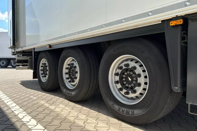 ThermoKing SLXi300; DOST; Uchwyty promowe, Paleciara zdjęcie 10