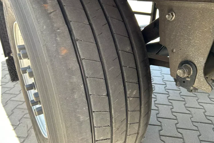 ThermoKing SLXi300; DOST; Uchwyty promowe, Paleciara zdjęcie 13