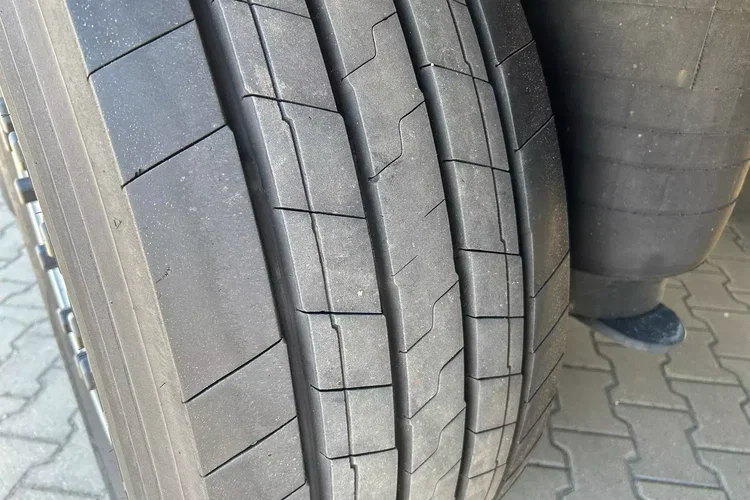 ThermoKing SLXi300; DOST; Uchwyty promowe, Paleciara zdjęcie 6