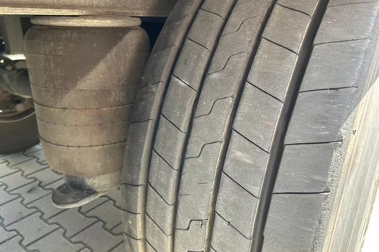 ThermoKing SLXi300; DOST; Uchwyty promowe, Paleciara zdjęcie 16