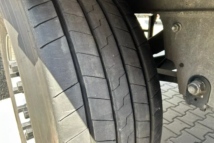ThermoKing SLXi300; DOST; Uchwyty promowe, Paleciara zdjęcie 18