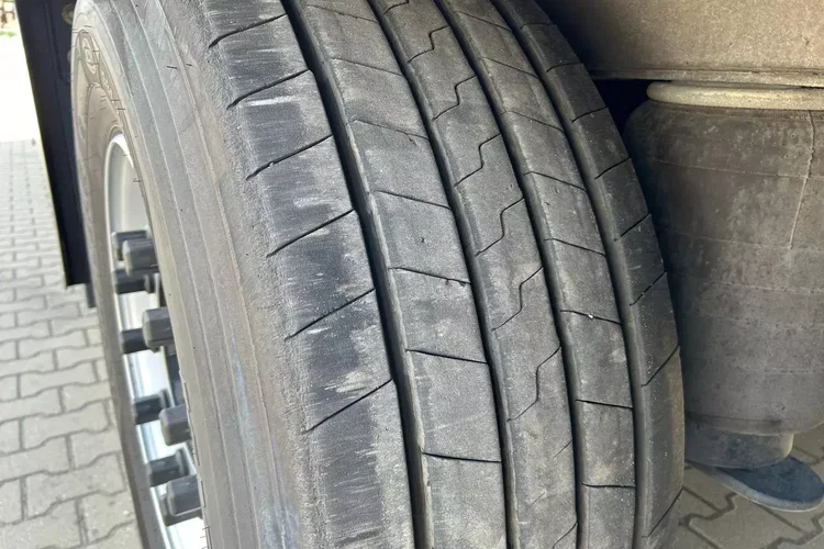 ThermoKing SLXi300; DOST; Uchwyty promowe, Paleciara zdjęcie 4