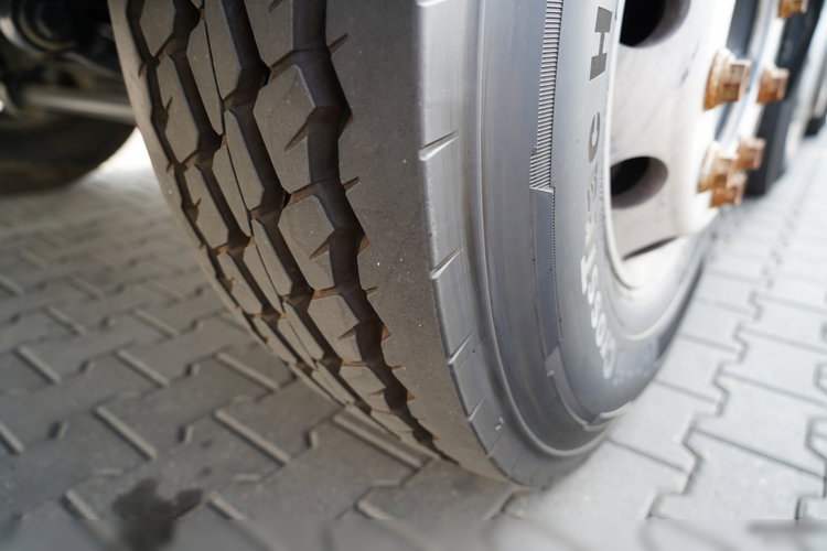Iveco S-WAY 420 / 8X4 / BETONOMIESZARKA 9 M3 / SCHWING STETTER / ALUFELGI / AUTOMAT / EURO 6 zdjęcie 17
