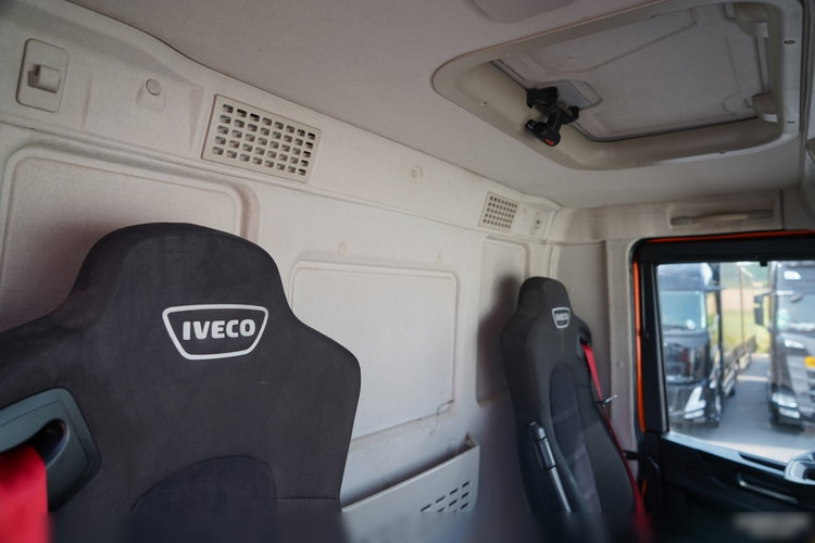 Iveco S-WAY 420 / 8X4 / BETONOMIESZARKA 9 M3 / SCHWING STETTER / ALUFELGI / AUTOMAT / EURO 6 zdjęcie 38