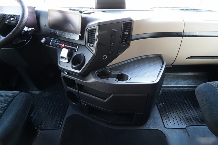Mercedes ACTROS 1845 / MP5 / BIG SPACE / OPONY 100% / PO KONTRAKCIE SERWISOWYM zdjęcie 31