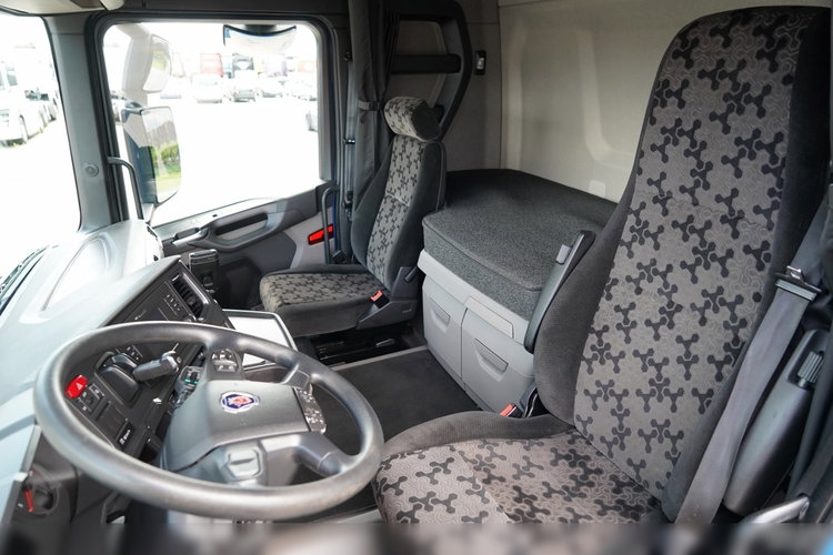 Scania R 450 / HYDRAULIKA / RETARDER / KLIMA POSTOJOWA / ALUFELGI / PO ZŁOTYM KONTRAKCIE SERWISOWYM zdjęcie 24