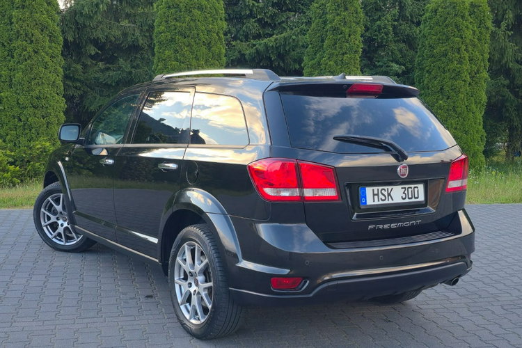 Freemont Fiat Freemont 7 FOTELI, SKÓRY, ALUFELGI, MANUAL, 2 KLUCZE, SERWIS zdjęcie 10